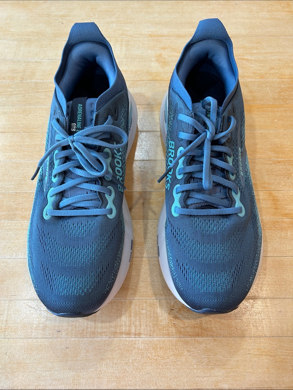 Brooks Men’s Running Shoes in Navy Blue with Aqua Accents
Adrenaline GTS 25